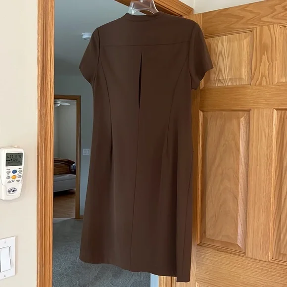 Talbots - Beautiful Brown Buttoned Dress - Size 12 Petite - Picture 16 of 16